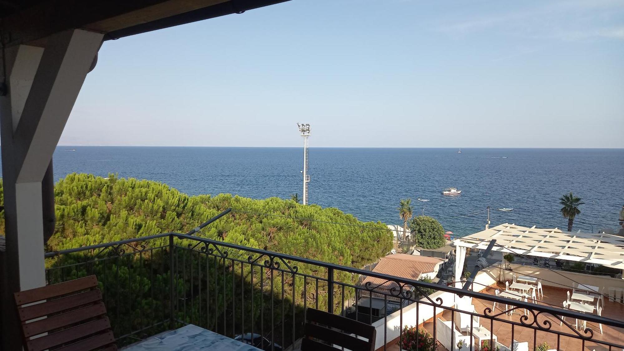 Le Spiagge Bed and Breakfast Letojanni Εξωτερικό φωτογραφία
